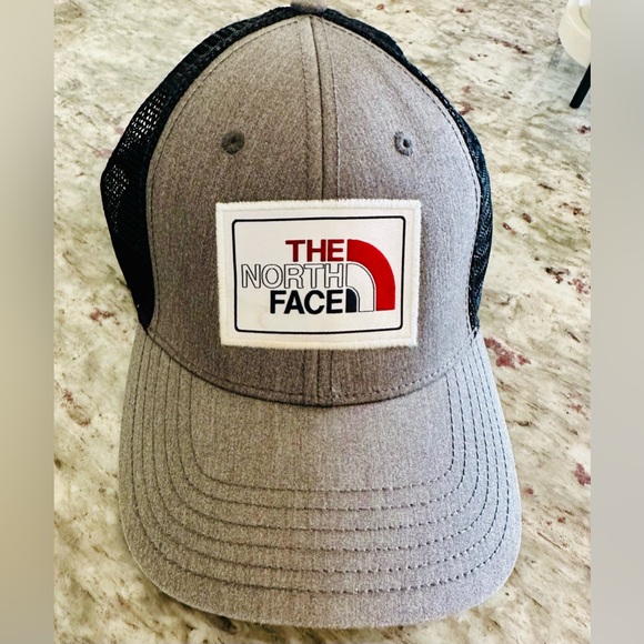 The North Face Other - The North Face Gray and Black Truckers Hat
Adjustable OS